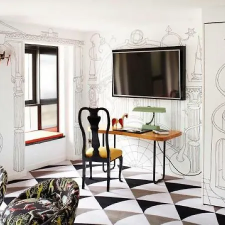 The Place To Be In Saint Germain Des Près - Montana 2