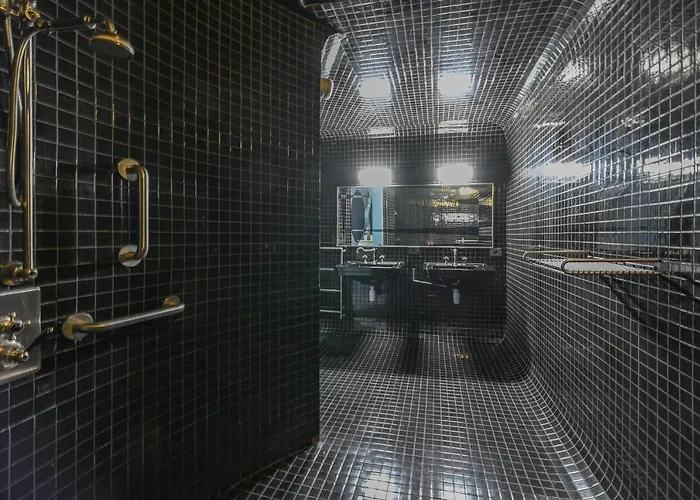 The Place To Be In Saint Germain Des Pres - Montana 2 파리